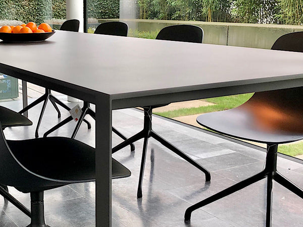 DELGADO eettafel keramiek | Metaform