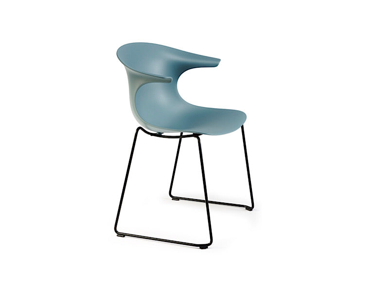 LOOP OUTDOOR stoel by Claus Breinholt| Infiniti design